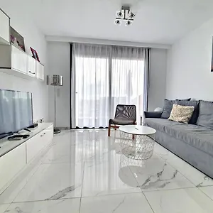  Apartment Sea View In Paradise Court Spain